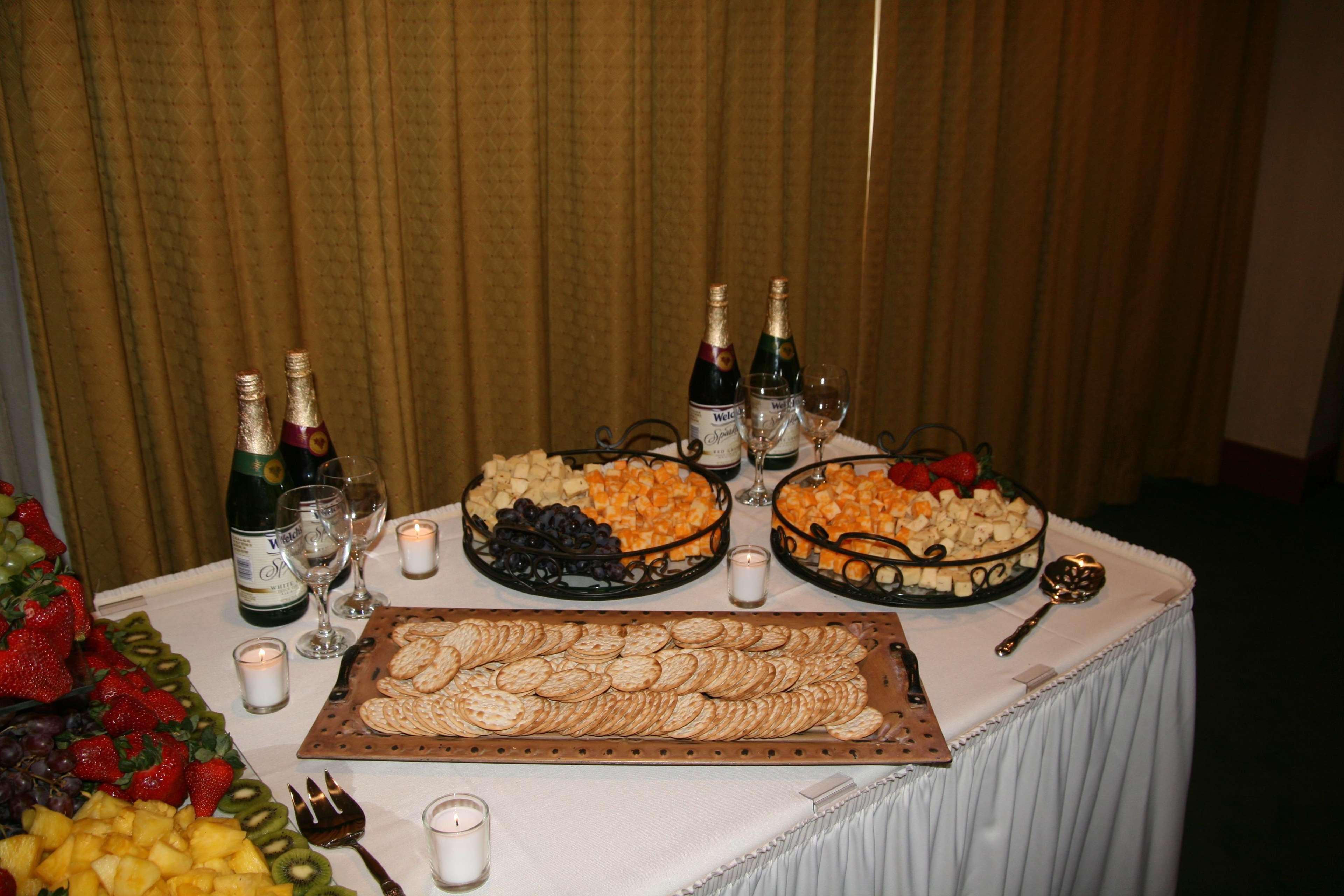 Hampton Inn Guntersville Restoran fotoğraf